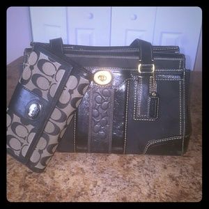 EUC-Authentic Coach signature purse & wallet!