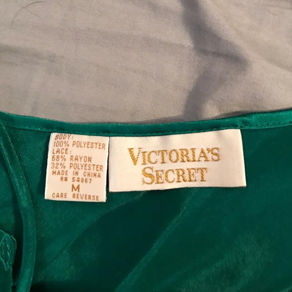 Lingerie - Picture 3 of 3