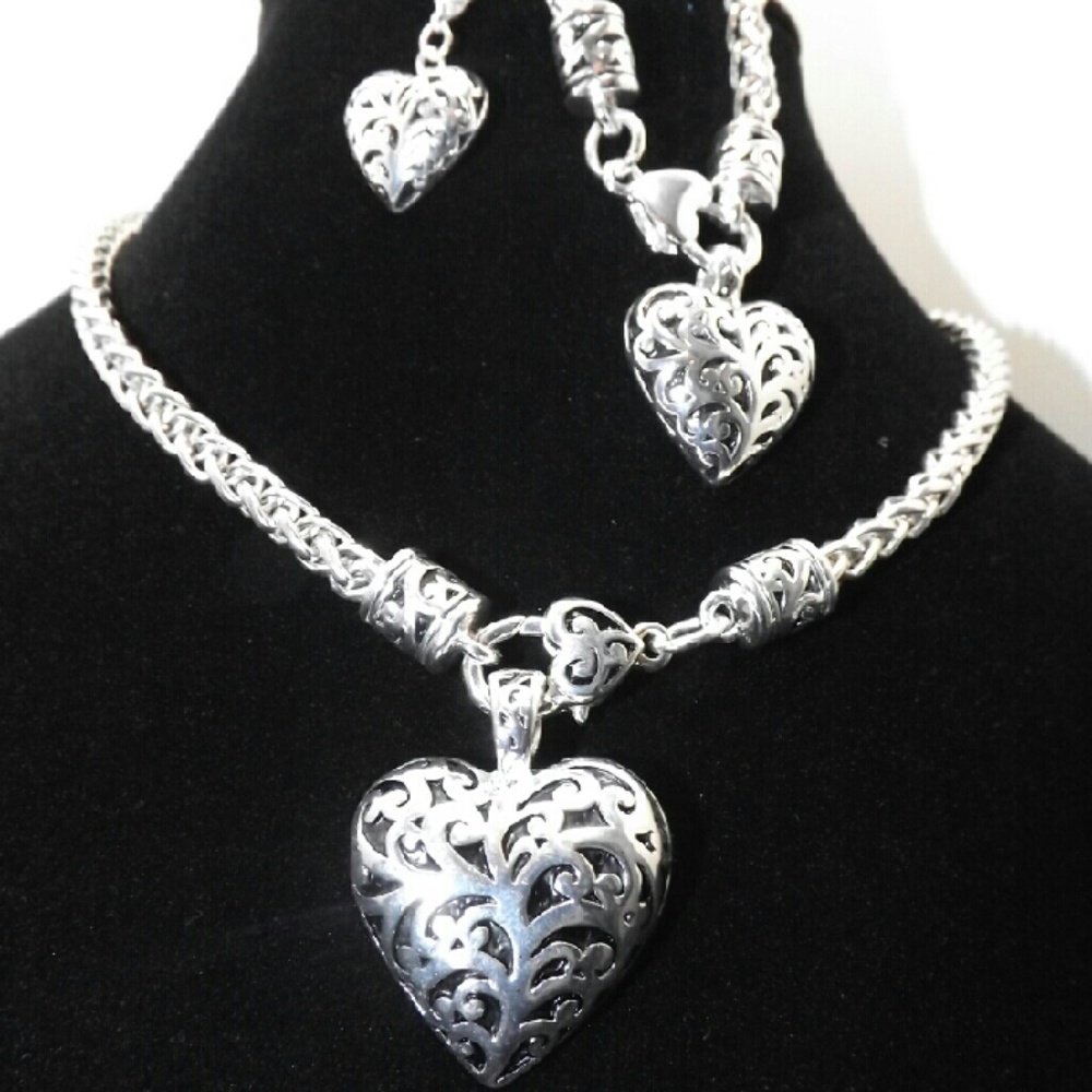 Heart Scroll Necklace & Bracelet Set