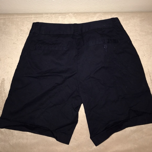 Shorts - Picture 3 of 3