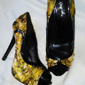 Quipid Camo Heels