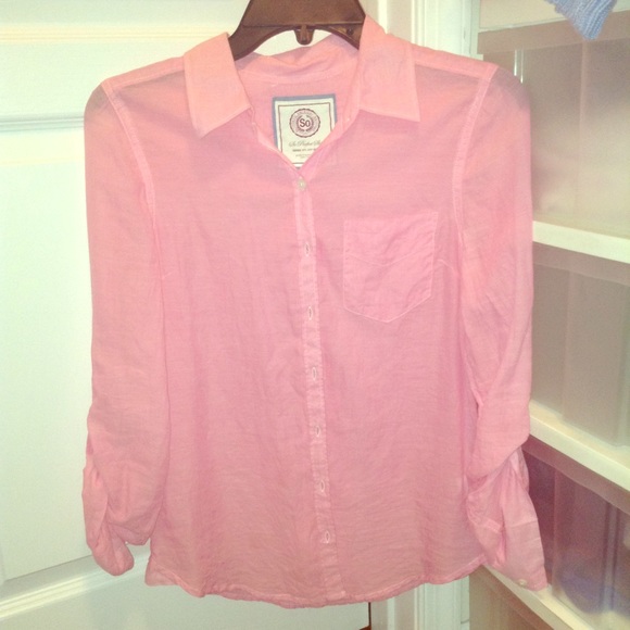 Pink button down shirt - Picture 1 of 3