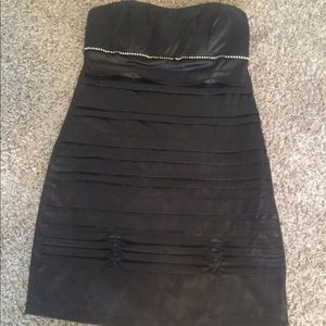 Little black dress 😎 a valentine beauty!