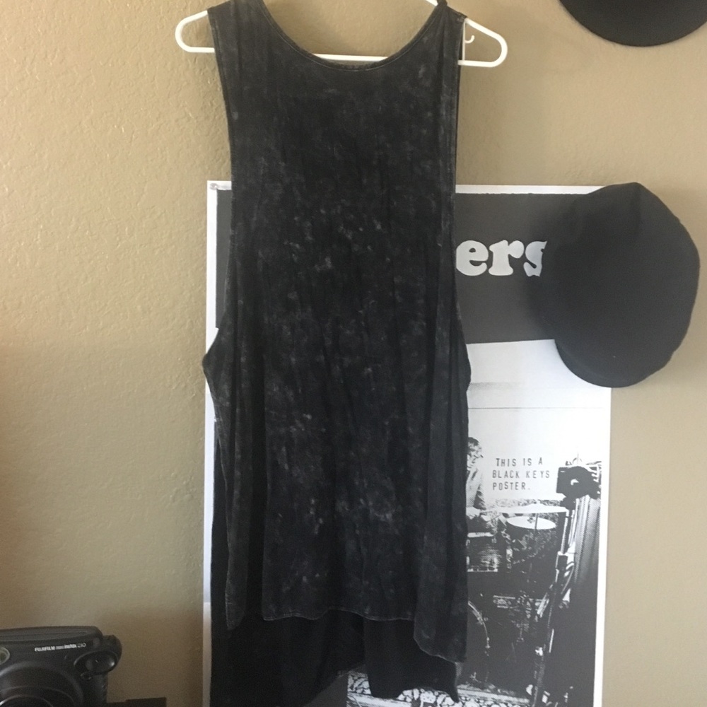 Long (slits on the sides) shirt