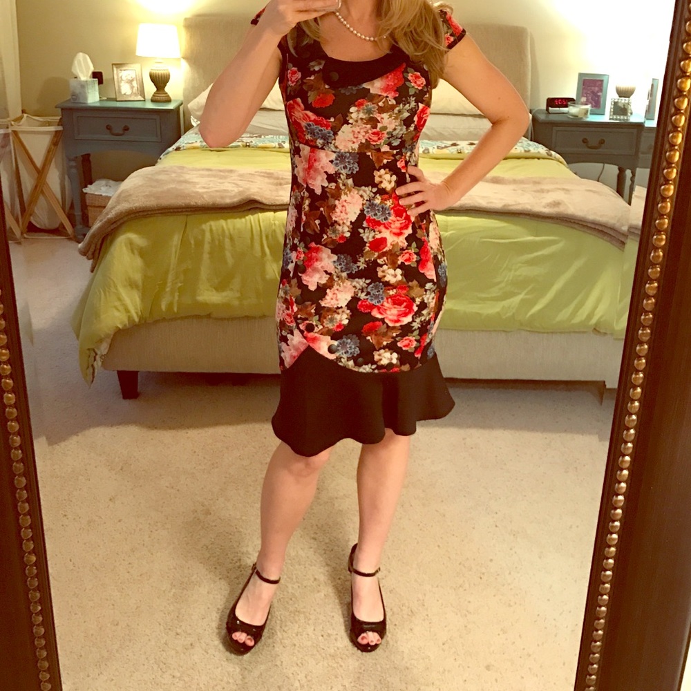 Retro floral wiggle dress