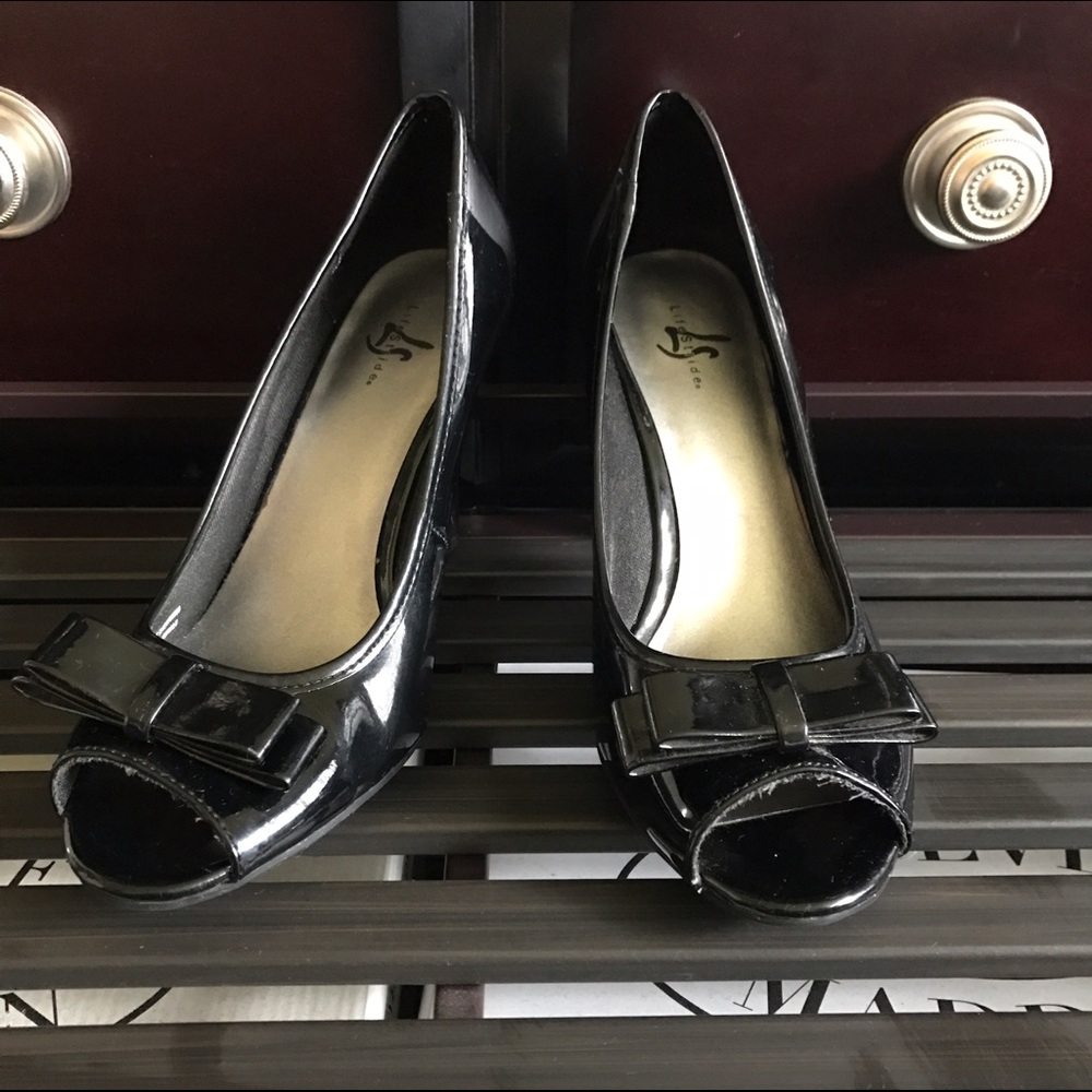 Woman's shoes