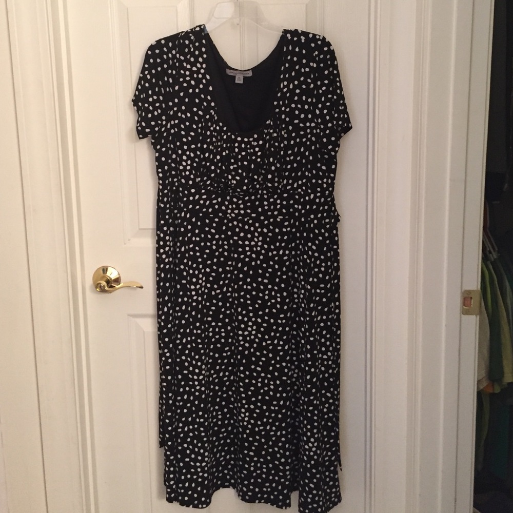 Danny and Nicole black and white polka dot dress.
