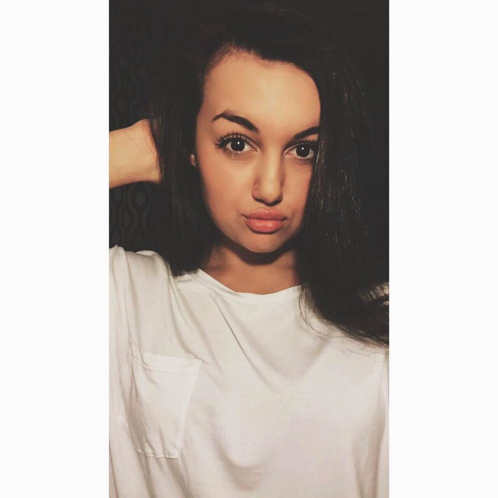 Meet your Posher, Jade