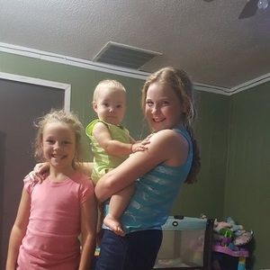 Meet your Posher, Crystal