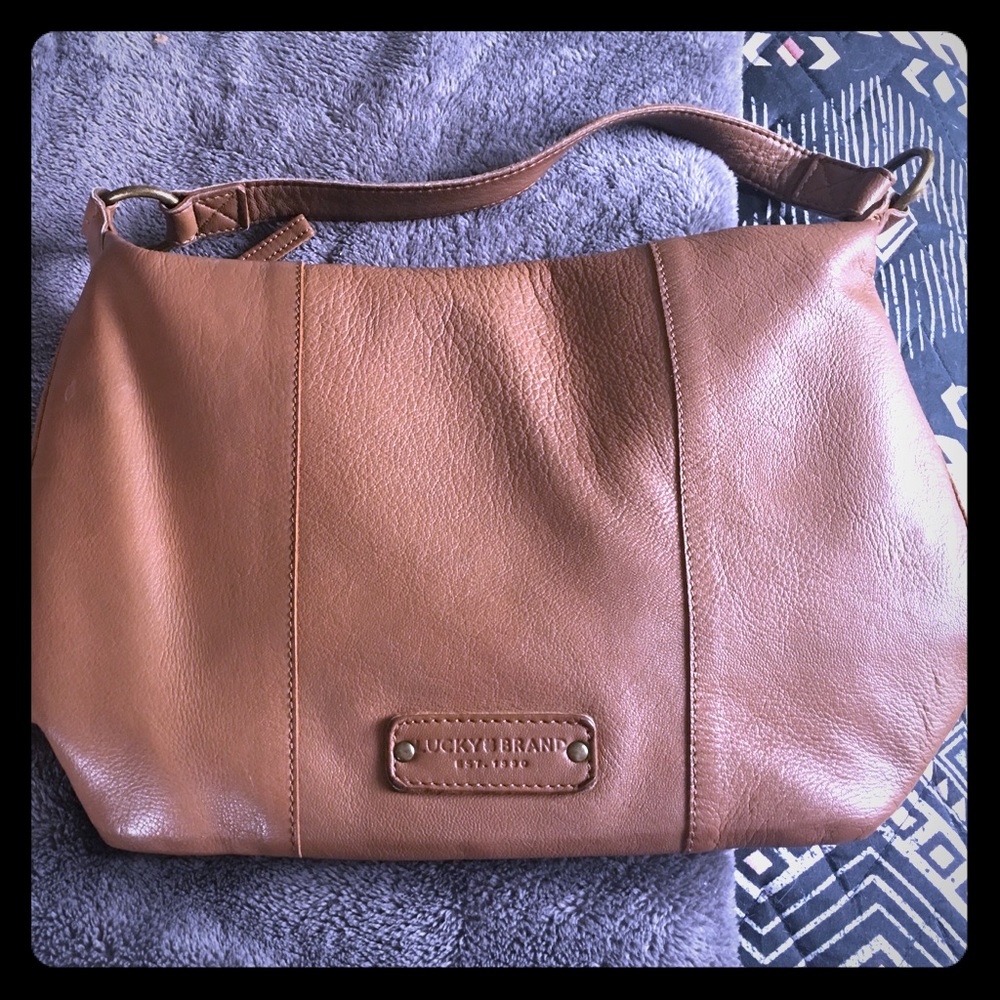 Nice lucky brand hobo! Leather!🎉🎉🎉🎉flash sale