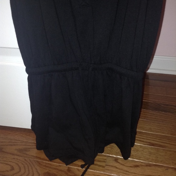 Black romper - Picture 3 of 4