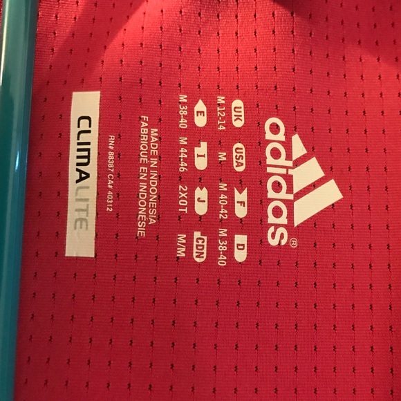 Adidas running jacket - Picture 2 of 4