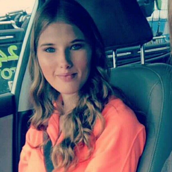 Meet your Posher, Allison - Picture 1 of 1