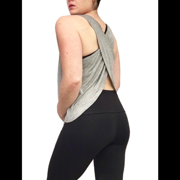 Grey workout tank 🌸 - Picture 3 of 4