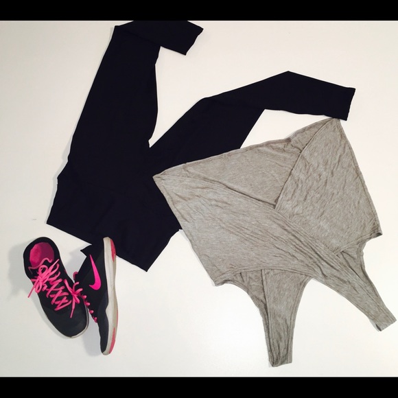 Grey workout tank 🌸 - Picture 2 of 4