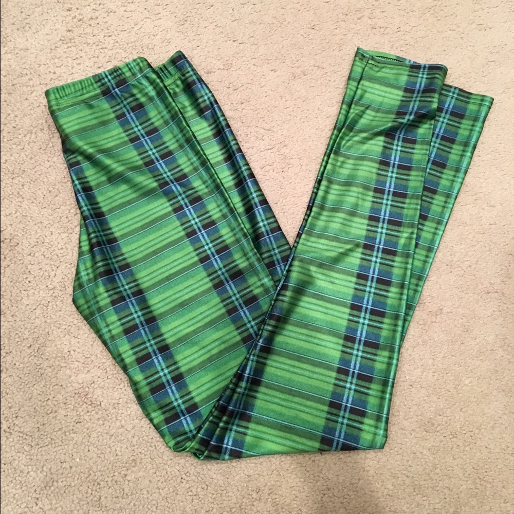 Plaid green leggings. St. Patrick's day leggings