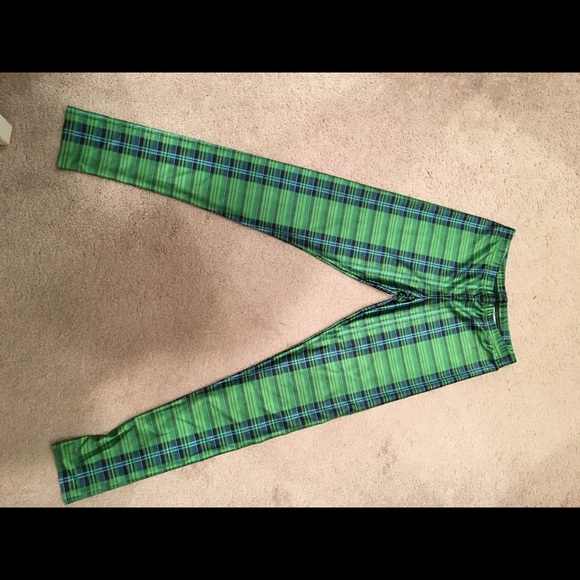 Plaid green leggings. St. Patrick's day leggings - Picture 2 of 3