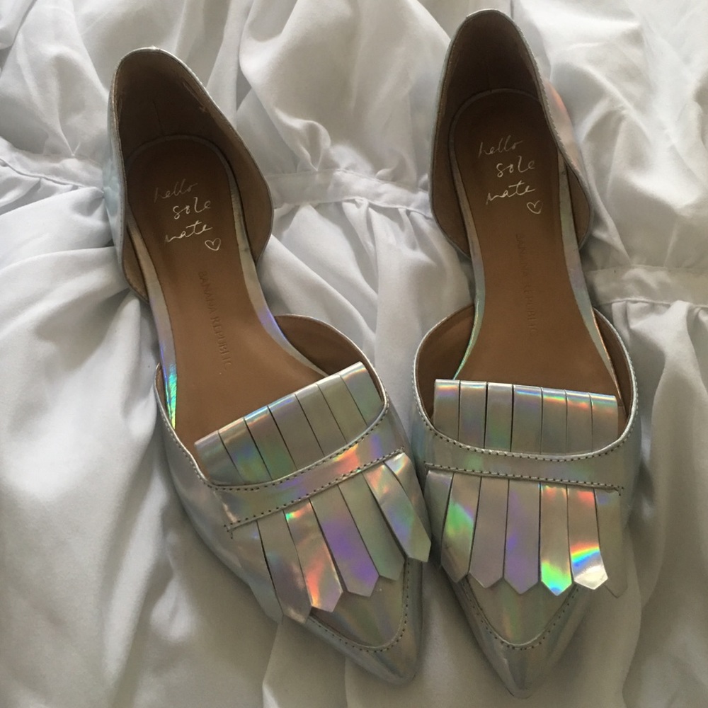 Banana Republic Holographic flats✨