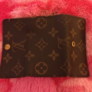 LOUIS VUITTON KEY 🔑 WALLET🌺🌺
