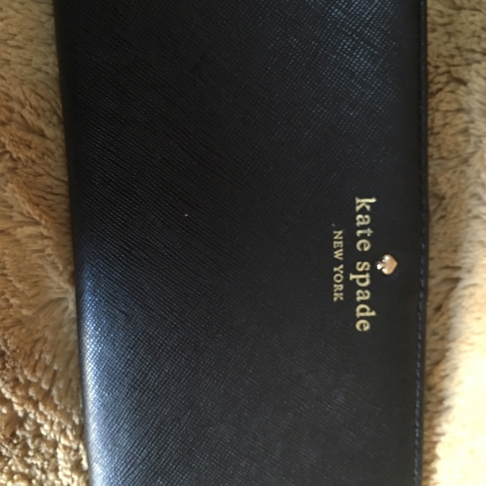 Authentic Kate Spade wallet- black Never used!