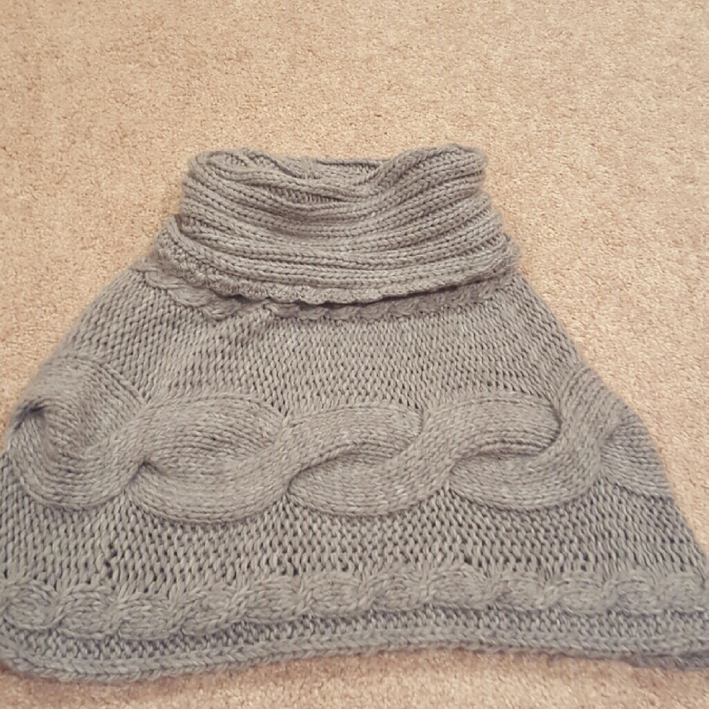 Worn once! Absolutely adorable