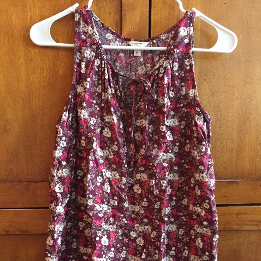 Sanoma red and white tank