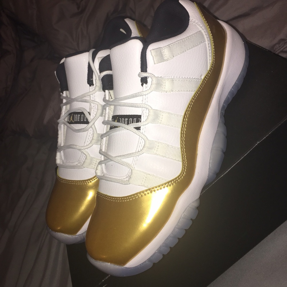 Jordan Retro 11's