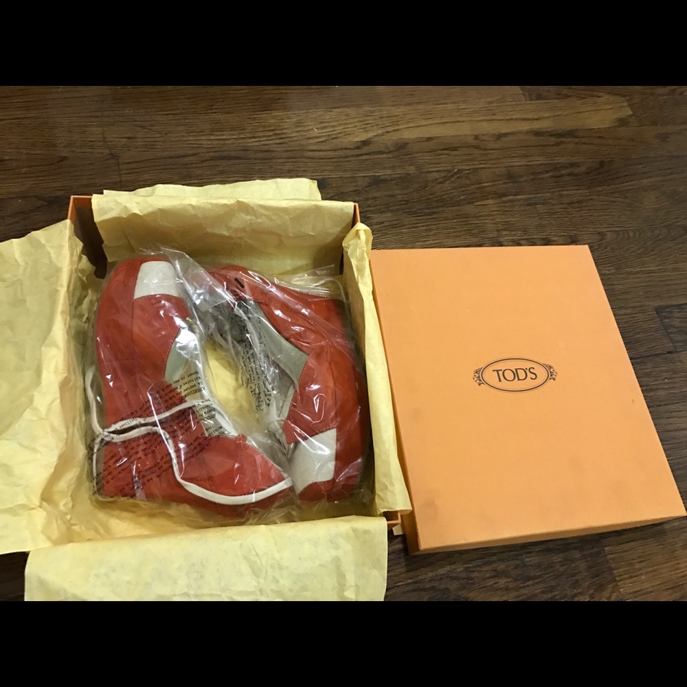 TOD'S Brand New Wedge in box! - Picture 3 of 4