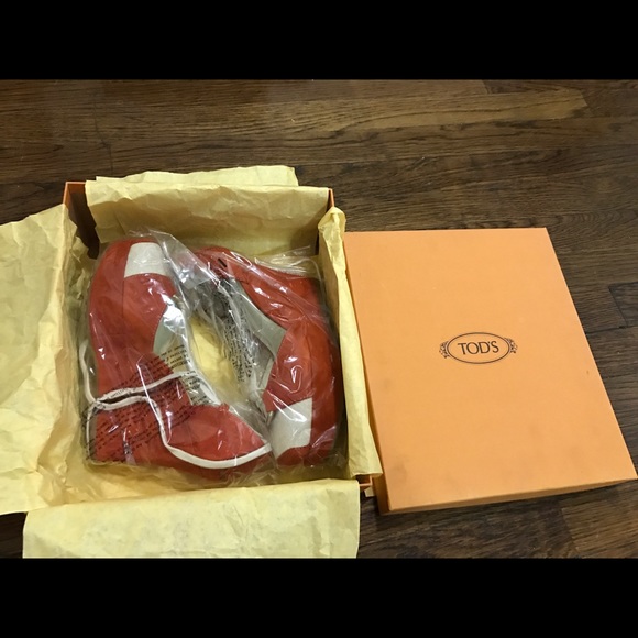 TOD'S Brand New Wedge in box! - Picture 3 of 4