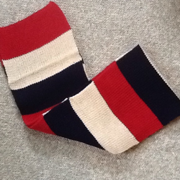 Scarf - Picture 3 of 4