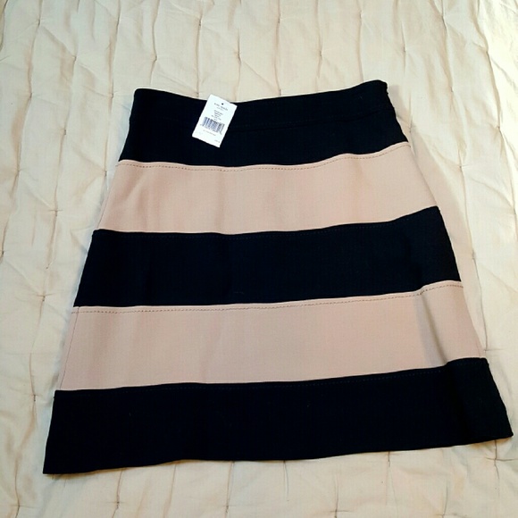 kate spade Dresses & Skirts - Kate Spade color block skirt. NWT size 8