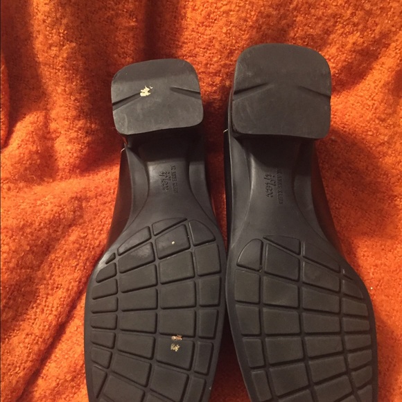 Shoes - Picture 2 of 2