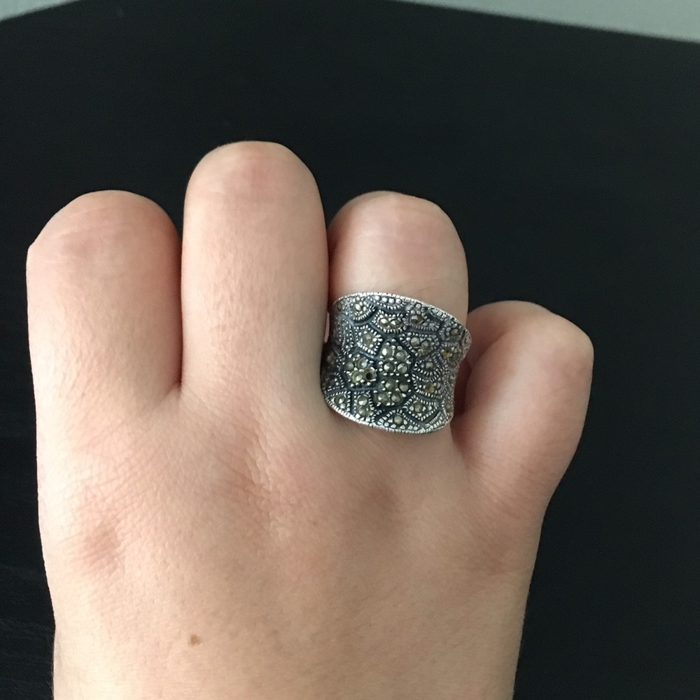 Sterling silver ring size 8.