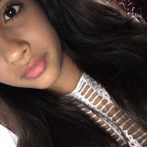 Meet your Posher, Alessandra