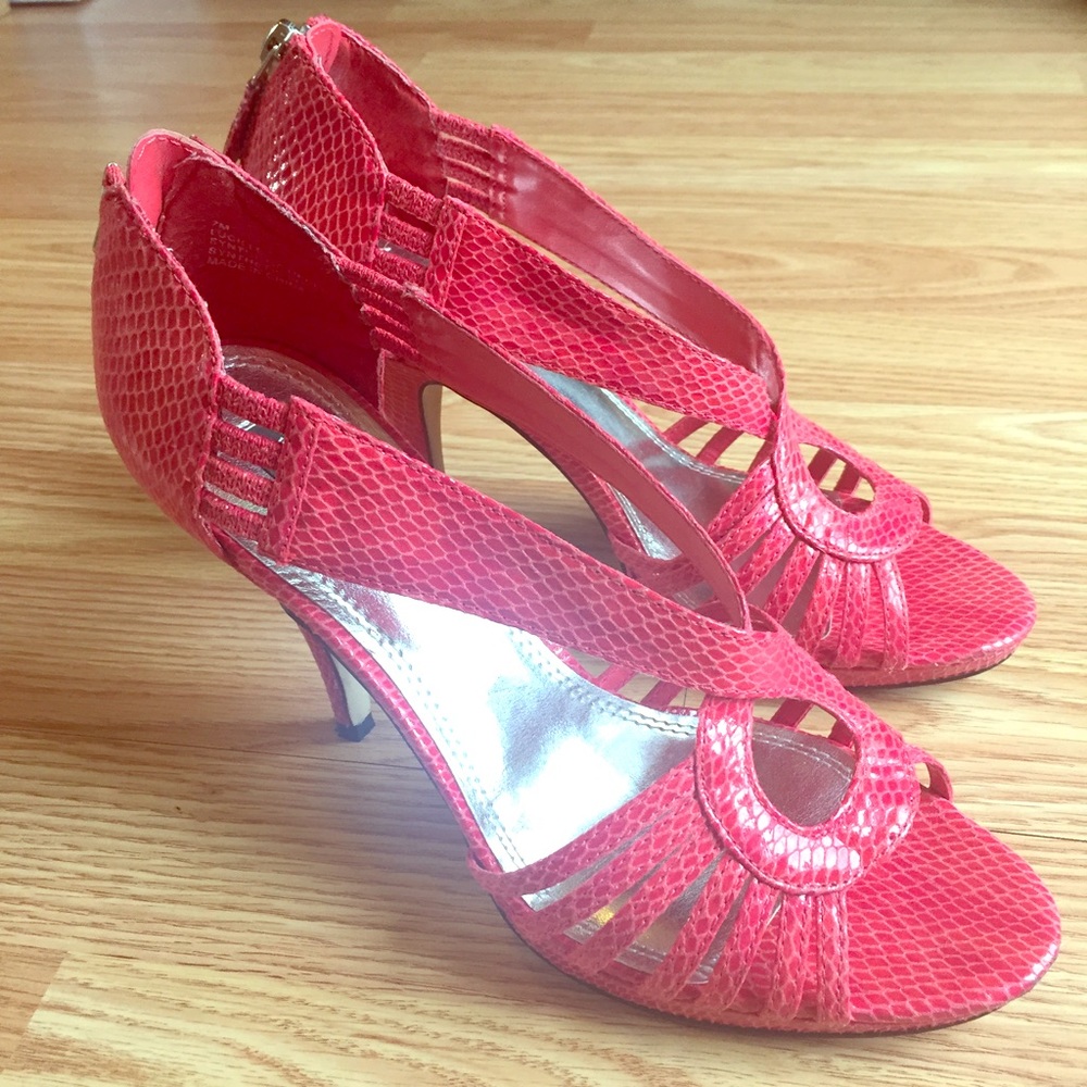 White House Black Market heels