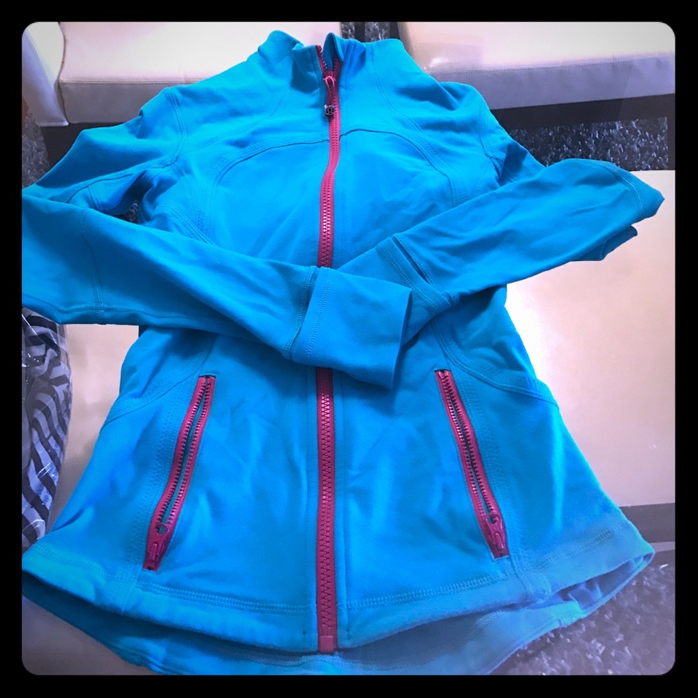 Gorgeous Teal Run Swiftly Zip by lululemon