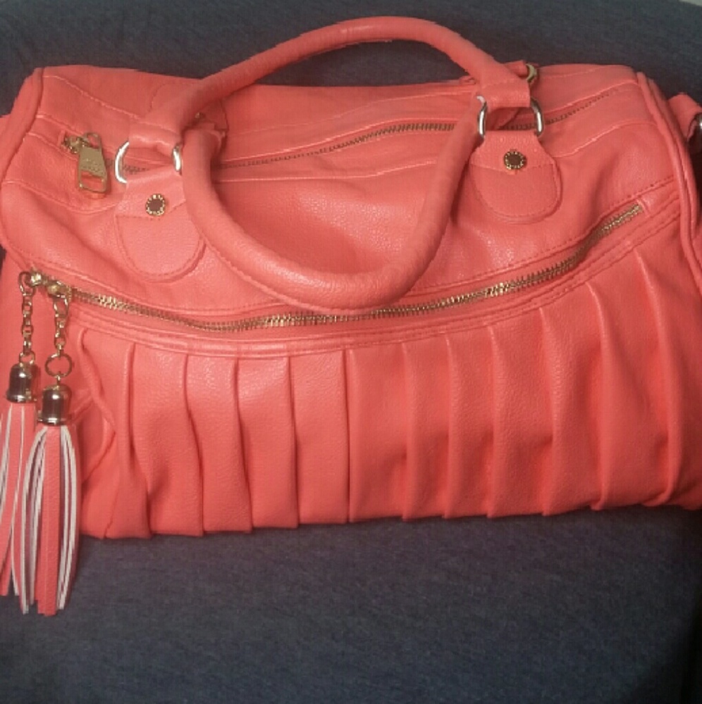STEVE MADDEN LARGE SATCHEL