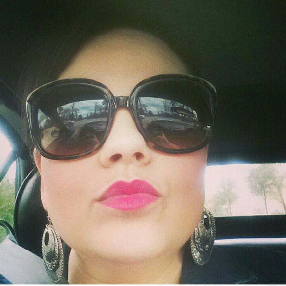 Meet your Posher, Susan - Picture 6 of 15