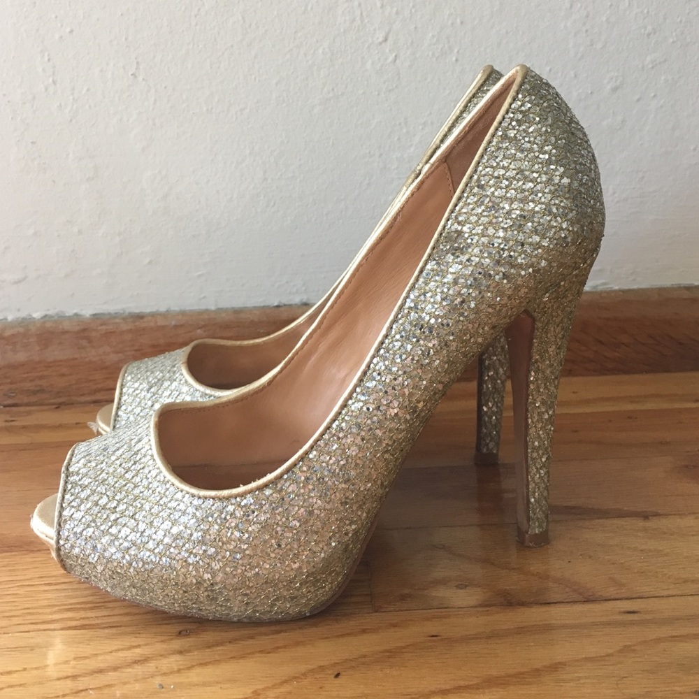 Gold Badgley Mischka Heels - size 7