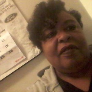 Meet your Posher, Yvette