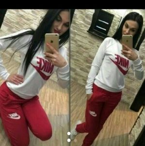 Nike sweatsuit