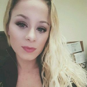 Meet your Posher, Candie