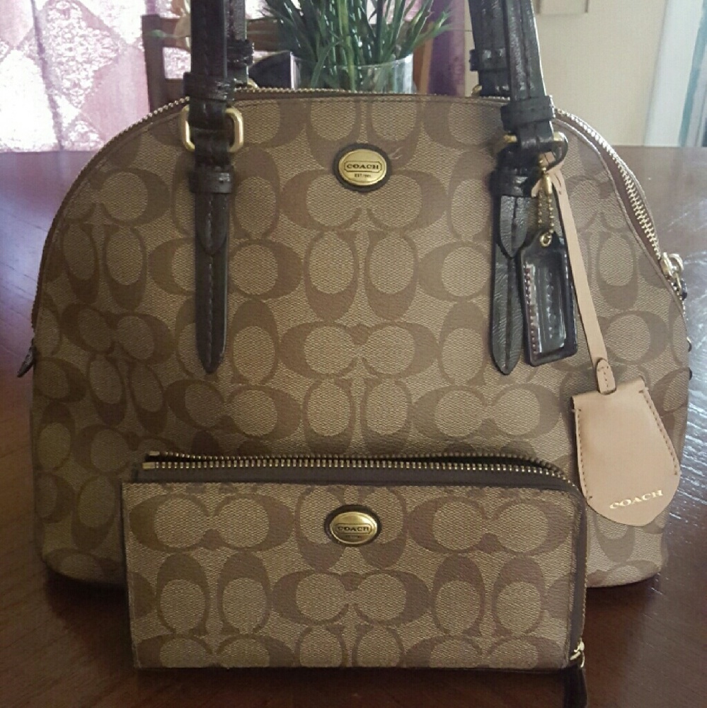 Authentic Coach purse & matching wallet