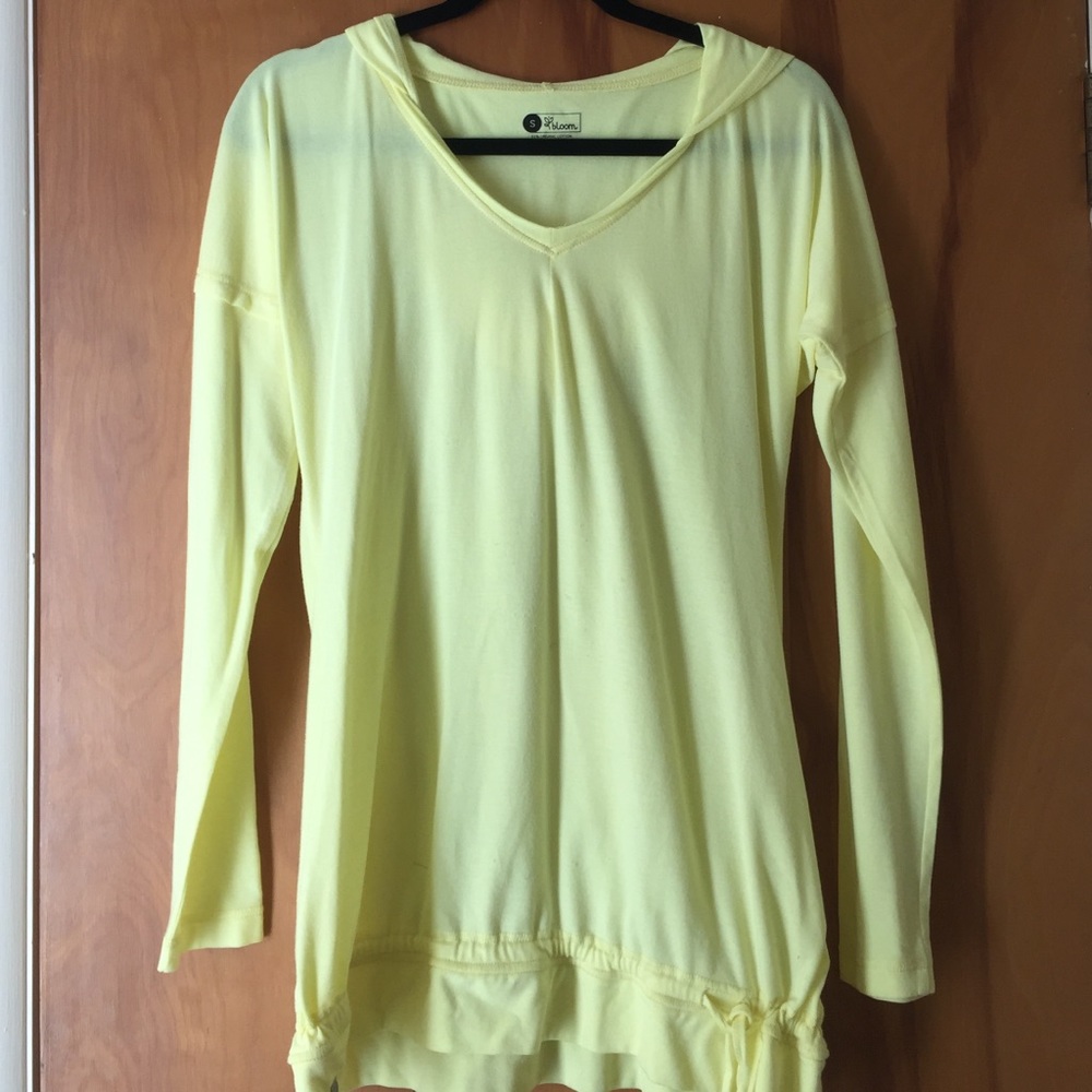 Yellow drawstring drop waist vneck pullover hooded