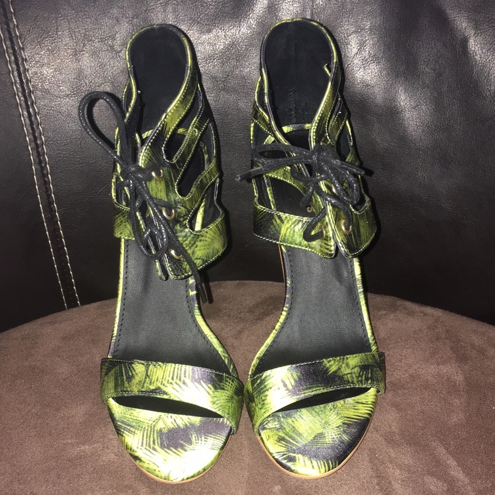 Palm fabric lace up sandal 🌴❤️