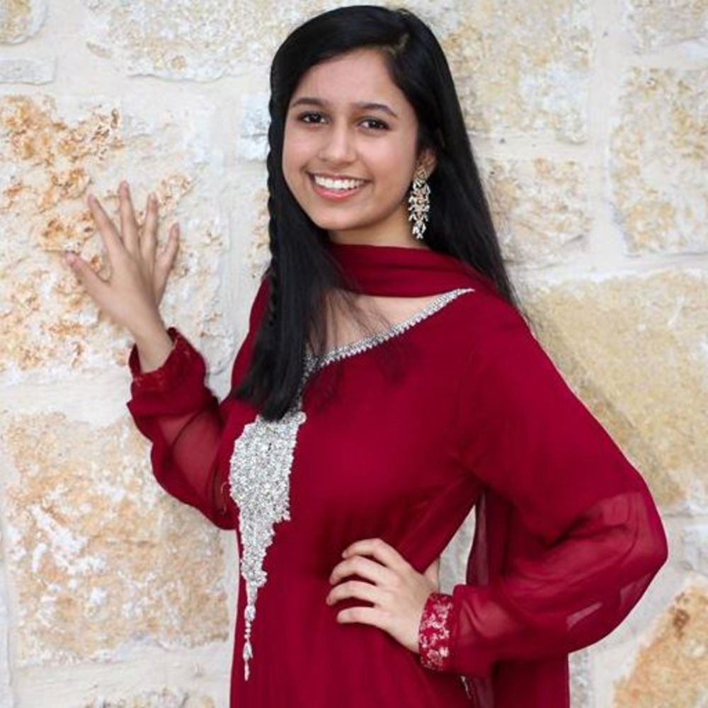 Meet your Posher, Sana