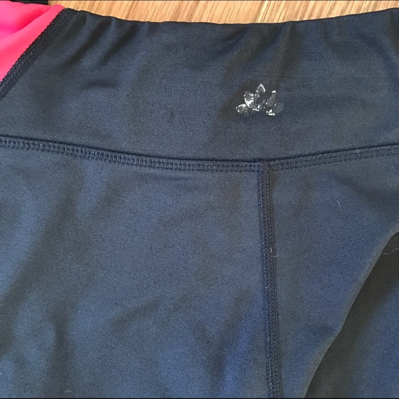 Gray and Pink Workout Leggings - Picture 4 of 4