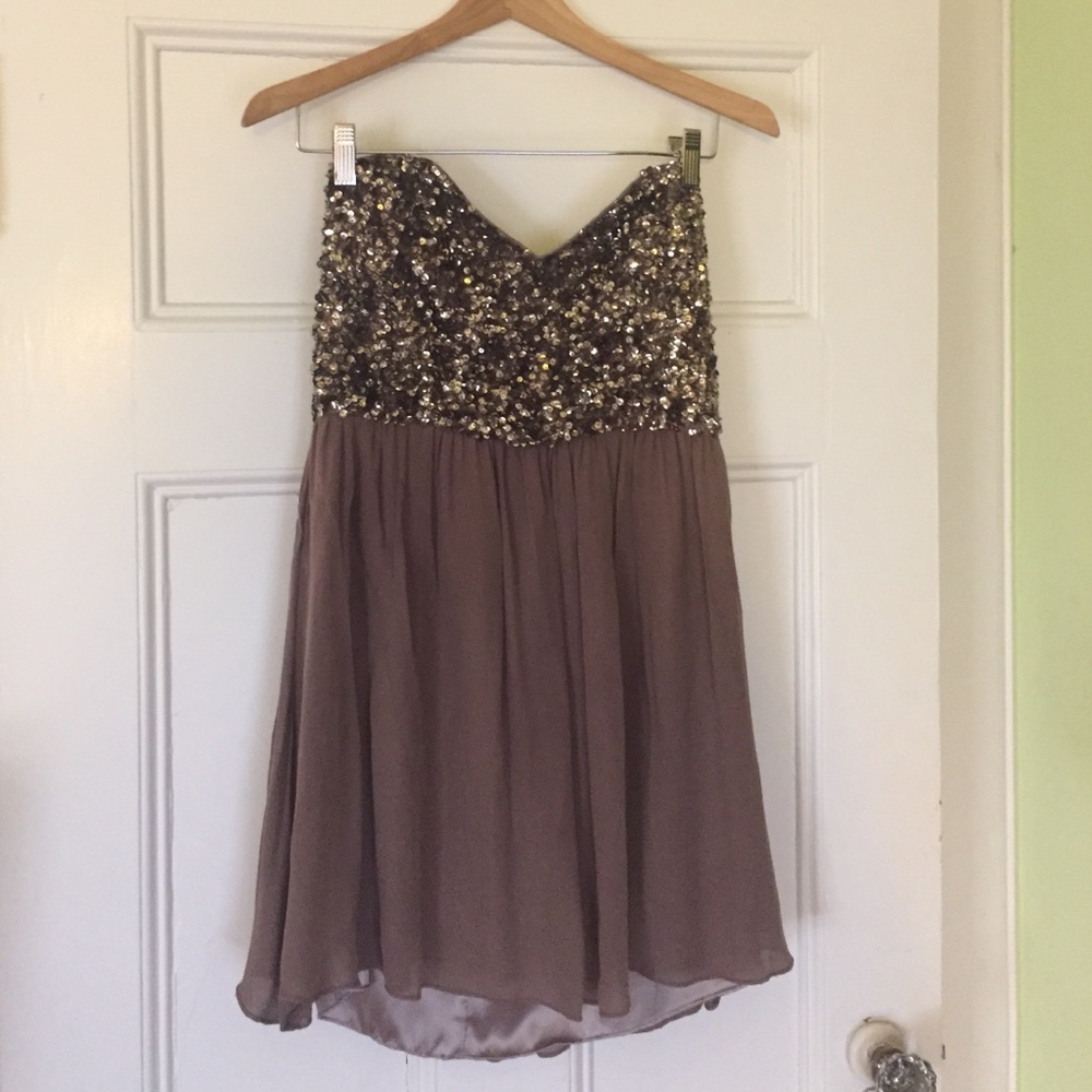 Parker dress size large