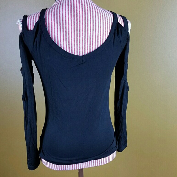 Black Cutout Sleeve Top - Picture 3 of 3