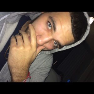 Meet your Posher, Casey